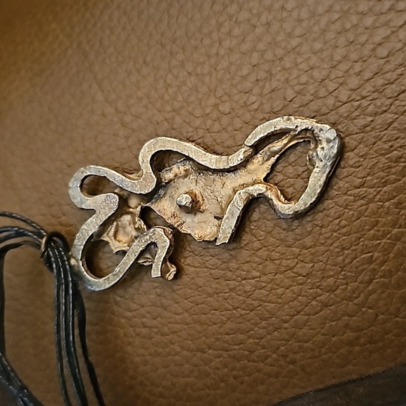 Vintage Seahorse Pewter Pendant Ribbon Necklace - Picture 3 of 5